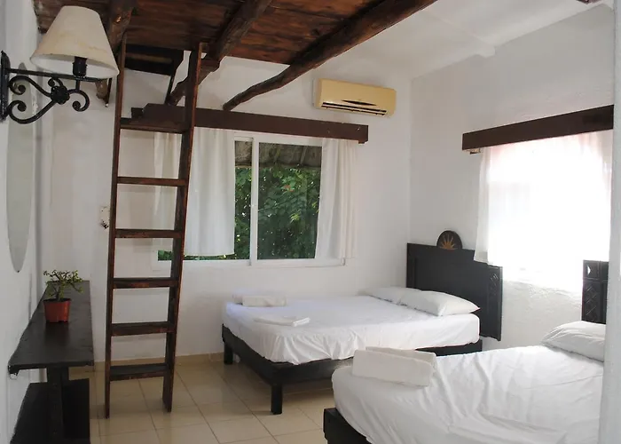 Hostal Lobo Inn Tulum