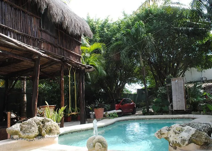 Hostal Lobo Inn Tulum *